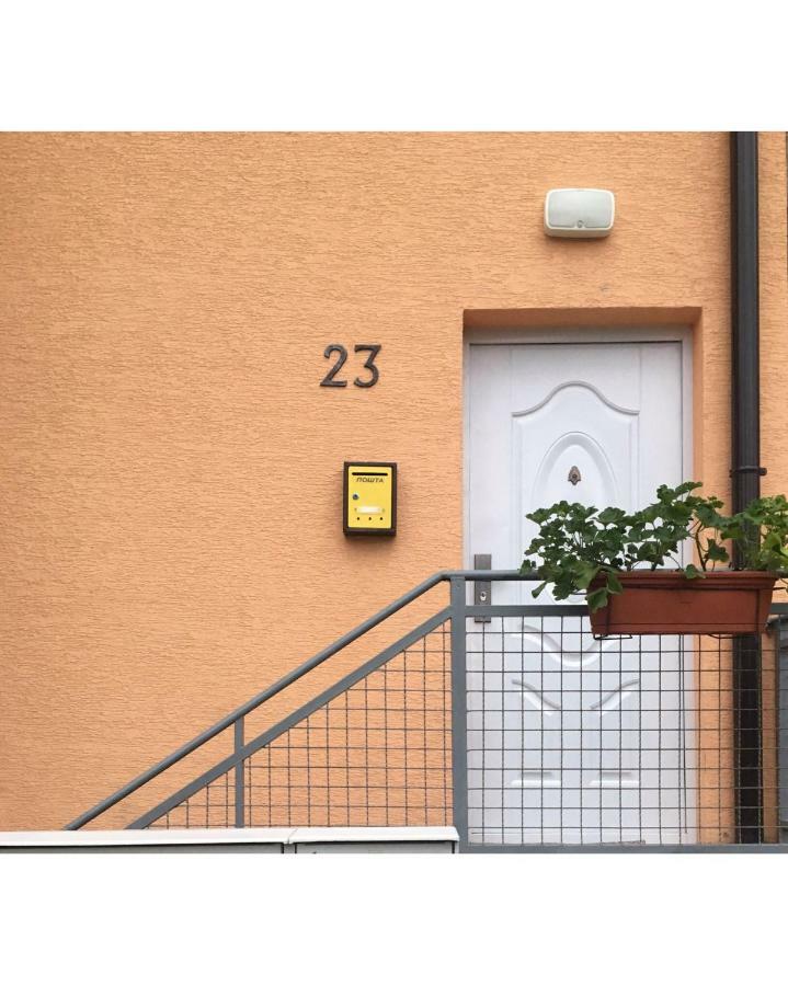 Apartmani 23 Novi Pazar Exterior foto